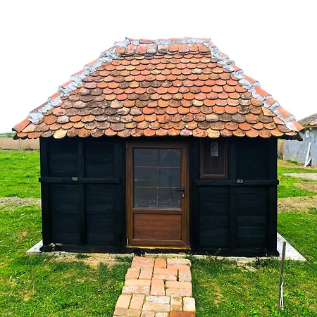 Jezero - Drvene Kucice Na Privatnom Jezeru Tatil parkı Šabac