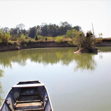 Jezero - Drvene Kucice Na Privatnom Jezeru * Šabac